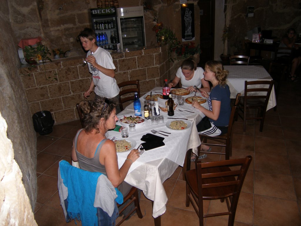 p8120289.jpg